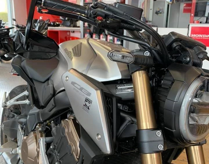 Umbgebautes Motorrad Honda CB650R Bild 6: Umbgebautes Motorrad Honda CB650R