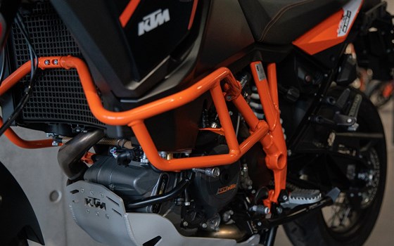 Umgebautes Motorrad KTM 1290 Super Adventure R von KINI Bike World - Bild 4 Umgebautes Motorrad KTM 1290 Super Adventure R von KINI Bike World - Bild 4