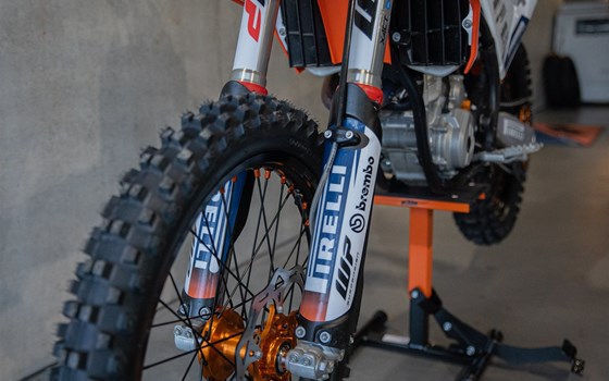 Umgebautes Motorrad KTM 250 SX-F von KINI Bike World - Bild 7 Umgebautes Motorrad KTM 250 SX-F von KINI Bike World - Bild 7