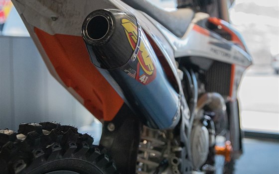 Umgebautes Motorrad KTM 250 SX-F von KINI Bike World - Bild 8 Umgebautes Motorrad KTM 250 SX-F von KINI Bike World - Bild 8