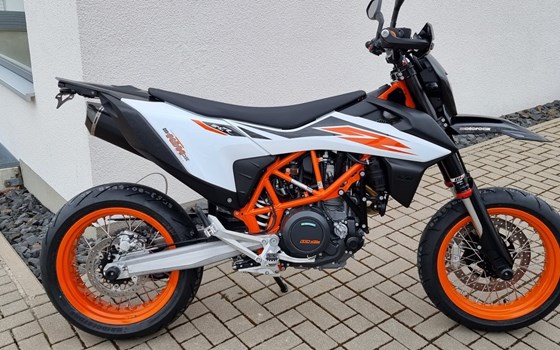 Umgebautes Motorrad KTM 690 SMC R von motoroox GmbH - Bild 1 Umgebautes Motorrad KTM 690 SMC R von motoroox GmbH - Bild 1