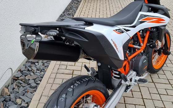Umgebautes Motorrad KTM 690 SMC R von motoroox GmbH - Bild 4 Umgebautes Motorrad KTM 690 SMC R von motoroox GmbH - Bild 4