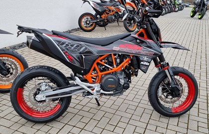 KTM 690 SMC R Custom Bike