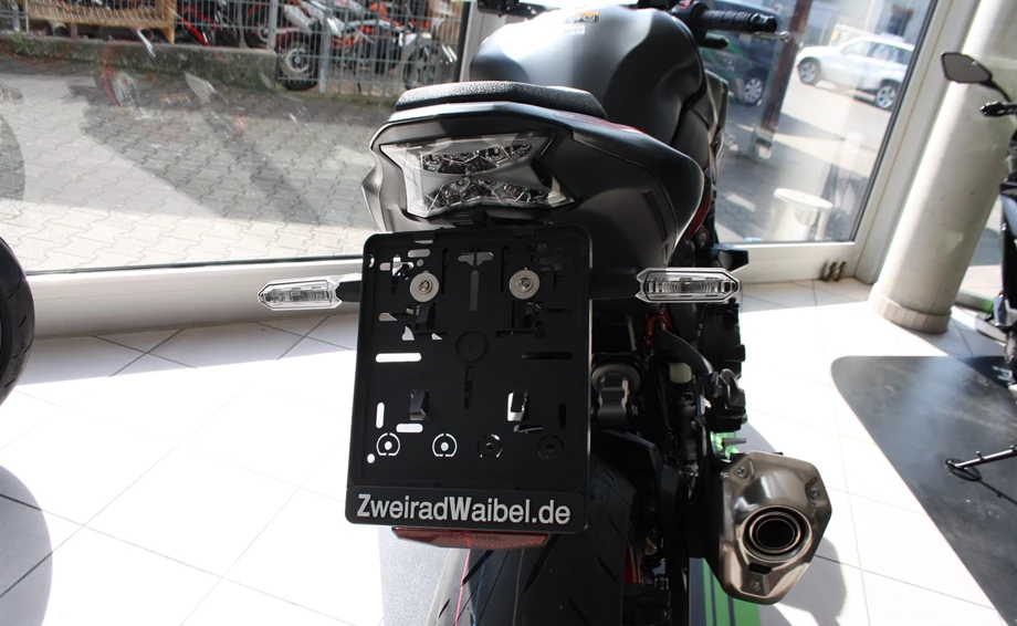 Umbgebautes Motorrad Kawasaki Z900 Bild 10: Umbgebautes Motorrad Kawasaki Z900