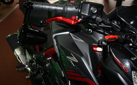 Umgebautes Motorrad Kawasaki Z900 von Zweirad Waibel GmbH & Co. KG - Bild 2 Umgebautes Motorrad Kawasaki Z900 von Zweirad Waibel GmbH & Co. KG - Bild 2