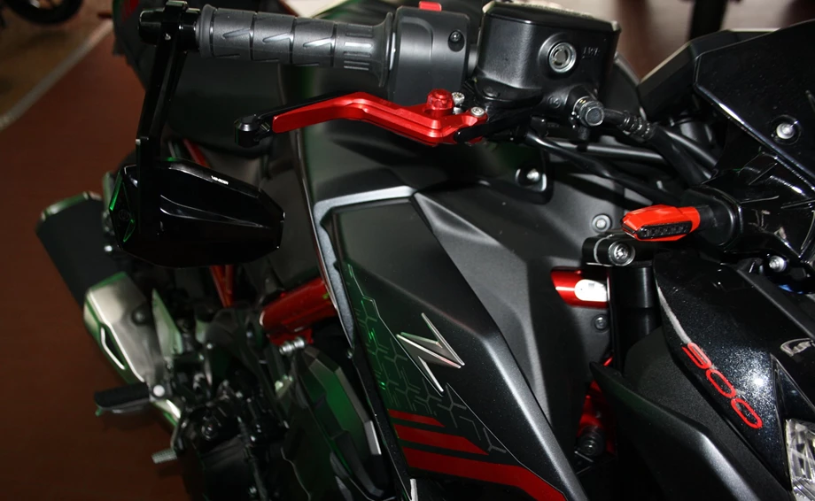 Umbgebautes Motorrad Kawasaki Z900 Bild 2: Umbgebautes Motorrad Kawasaki Z900