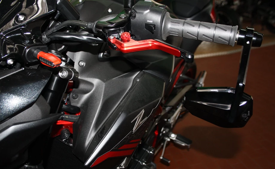 Umbgebautes Motorrad Kawasaki Z900 Bild 3: Umbgebautes Motorrad Kawasaki Z900