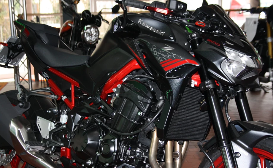 Umbgebautes Motorrad Kawasaki Z900 Bild 4: Umbgebautes Motorrad Kawasaki Z900