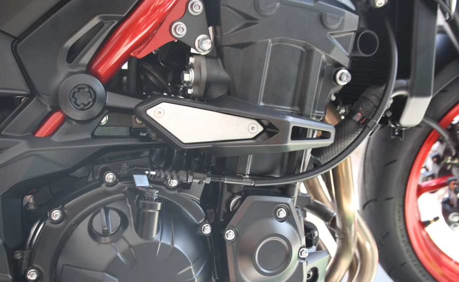 Umbgebautes Motorrad Kawasaki Z900 Bild 9: Umbgebautes Motorrad Kawasaki Z900