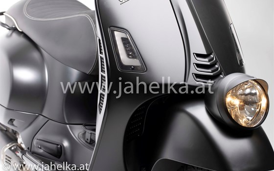Umgebautes Motorrad Vespa GTV Sei Giorni 300hpe von Jahelka Zweirad GmbH - Bild 23 Umgebautes Motorrad Vespa GTV Sei Giorni 300hpe von Jahelka Zweirad GmbH - Bild 23