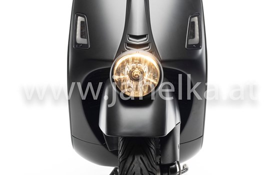 Umgebautes Motorrad Vespa GTV Sei Giorni 300hpe von Jahelka Zweirad GmbH - Bild 10 Umgebautes Motorrad Vespa GTV Sei Giorni 300hpe von Jahelka Zweirad GmbH - Bild 10