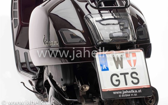 Umgebautes Motorrad Vespa GTV Sei Giorni 300hpe von Jahelka Zweirad GmbH - Bild 5 Umgebautes Motorrad Vespa GTV Sei Giorni 300hpe von Jahelka Zweirad GmbH - Bild 5