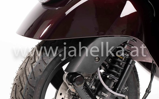 Umgebautes Motorrad Vespa GTV Sei Giorni 300hpe von Jahelka Zweirad GmbH - Bild 8 Umgebautes Motorrad Vespa GTV Sei Giorni 300hpe von Jahelka Zweirad GmbH - Bild 8