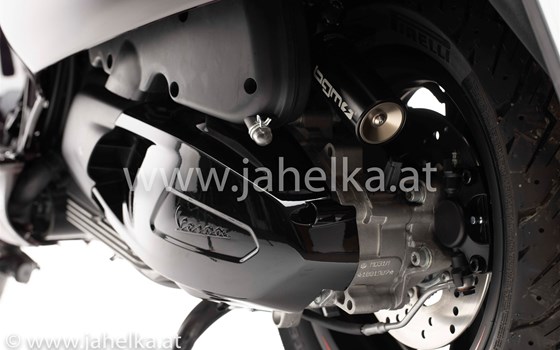 Umgebautes Motorrad Vespa GTV Sei Giorni 300hpe von Jahelka Zweirad GmbH - Bild 10 Umgebautes Motorrad Vespa GTV Sei Giorni 300hpe von Jahelka Zweirad GmbH - Bild 10