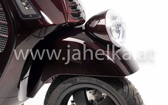 Umgebautes Motorrad Vespa GTV Sei Giorni 300hpe von Jahelka Zweirad GmbH - Bild 12 Umgebautes Motorrad Vespa GTV Sei Giorni 300hpe von Jahelka Zweirad GmbH - Bild 12
