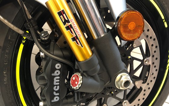 Umgebautes Motorrad Suzuki GSX-R 1000 R von Zweirad-Center Nuber GmbH - Bild 12 Umgebautes Motorrad Suzuki GSX-R 1000 R von Zweirad-Center Nuber GmbH - Bild 12