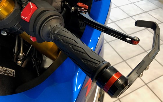 Umgebautes Motorrad Suzuki GSX-R 1000 R von Zweirad-Center Nuber GmbH - Bild 13 Umgebautes Motorrad Suzuki GSX-R 1000 R von Zweirad-Center Nuber GmbH - Bild 13