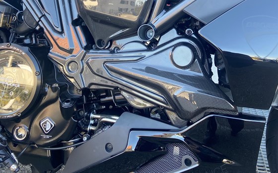 Umgebautes Motorrad Ducati Diavel 1260 von Direct Performance - Bild 7 Umgebautes Motorrad Ducati Diavel 1260 von Direct Performance - Bild 7
