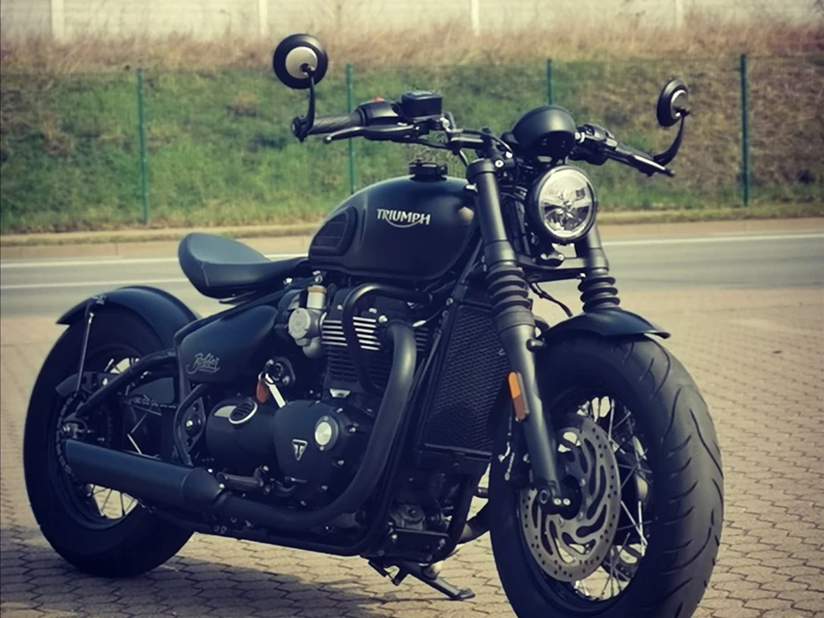 Umbgebautes Motorrad Triumph Bonneville Bobber Black Bild 8: Umbgebautes Motorrad Triumph Bonneville Bobber Black