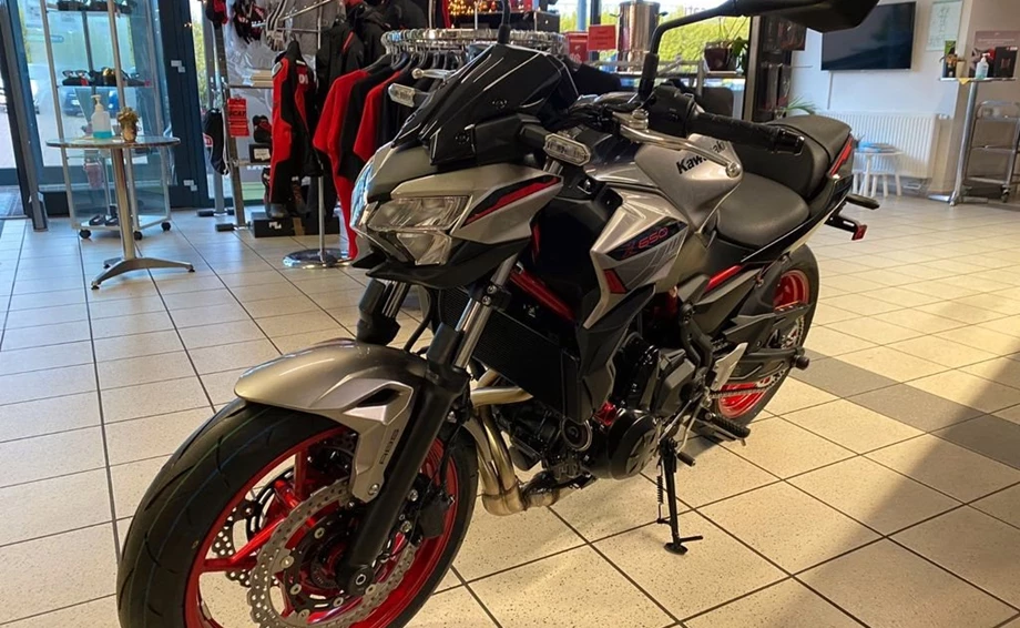 Umbgebautes Motorrad Kawasaki Z650 Bild 4: Umbgebautes Motorrad Kawasaki Z650