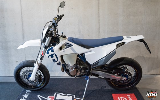 Umgebautes Motorrad Husqvarna FE 501 von KINI Bike World - Bild 10 Umgebautes Motorrad Husqvarna FE 501 von KINI Bike World - Bild 10