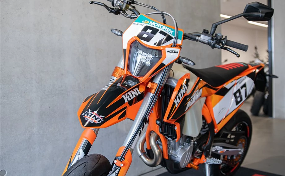 Umbgebautes Motorrad KTM 500 EXC-F SIX DAYS Bild 5: Umbgebautes Motorrad KTM 500 EXC-F SIX DAYS