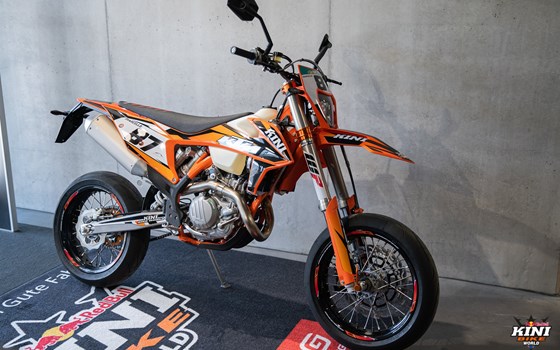 Umgebautes Motorrad KTM 500 EXC-F SIX DAYS von KINI Bike World - Bild 8 Umgebautes Motorrad KTM 500 EXC-F SIX DAYS von KINI Bike World - Bild 8