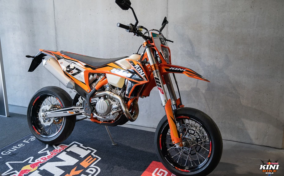 Umbgebautes Motorrad KTM 500 EXC-F SIX DAYS Bild 8: Umbgebautes Motorrad KTM 500 EXC-F SIX DAYS