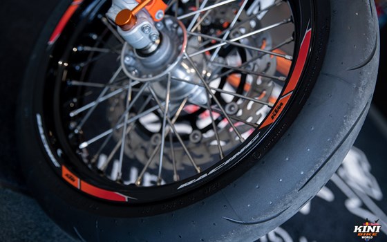 Umgebautes Motorrad KTM 500 EXC-F SIX DAYS von KINI Bike World - Bild 10 Umgebautes Motorrad KTM 500 EXC-F SIX DAYS von KINI Bike World - Bild 10