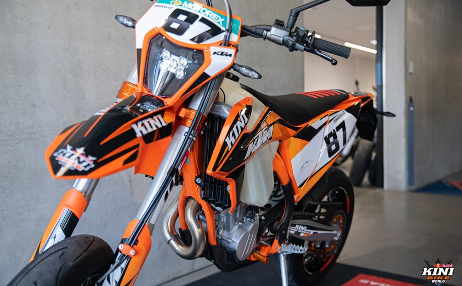 Umbgebautes Motorrad KTM 500 EXC-F SIX DAYS Bild 12: Umbgebautes Motorrad KTM 500 EXC-F SIX DAYS