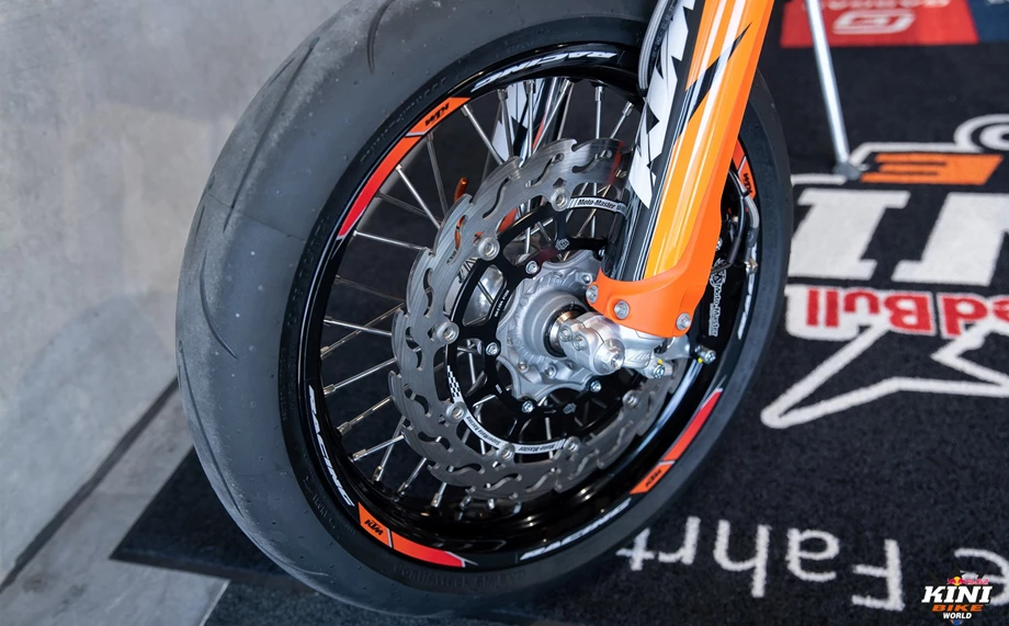 Umbgebautes Motorrad KTM 500 EXC-F SIX DAYS Bild 15: Umbgebautes Motorrad KTM 500 EXC-F SIX DAYS