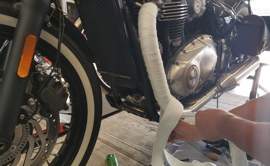 Umbgebautes Motorrad Triumph Bonneville Bobber Bild 4: Umbgebautes Motorrad Triumph Bonneville Bobber