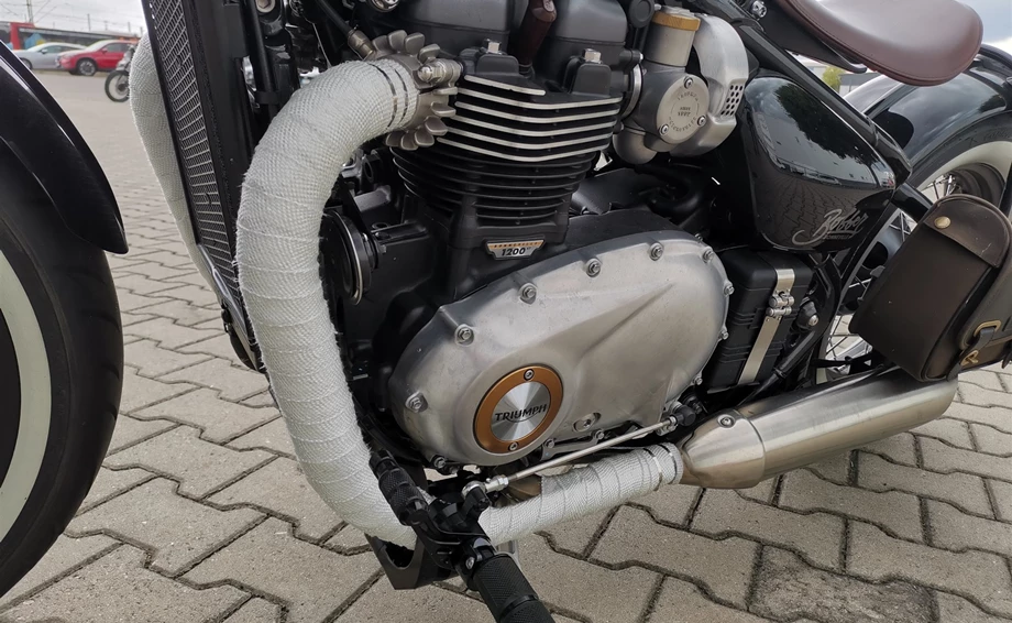 Umbgebautes Motorrad Triumph Bonneville Bobber Bild 1: Umbgebautes Motorrad Triumph Bonneville Bobber