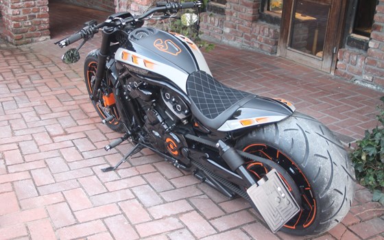 Umgebautes Motorrad Harley-Davidson Night Rod Special VRSCDX von X-Trem Custombikes - Bild 3 Umgebautes Motorrad Harley-Davidson Night Rod Special VRSCDX von X-Trem Custombikes - Bild 3