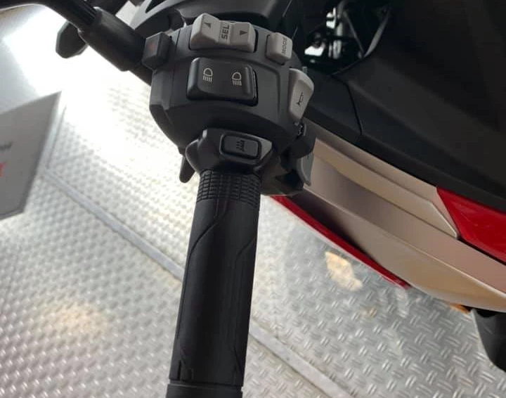 Rebuilt motorbike Honda NC700X DCT Bild 4: Rebuilt motorbike Honda NC700X DCT