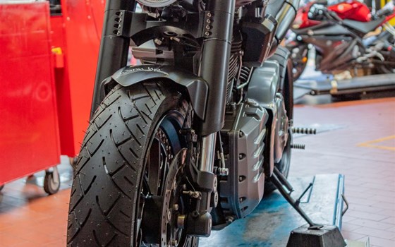 Umgebautes Motorrad Yamaha MT-01 von Warm Up Zweiradtechnik GmbH - Bild 10 Umgebautes Motorrad Yamaha MT-01 von Warm Up Zweiradtechnik GmbH - Bild 10
