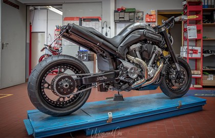 Yamaha MT-01 Custom Bike Yamaha MT-01 Custom Bike