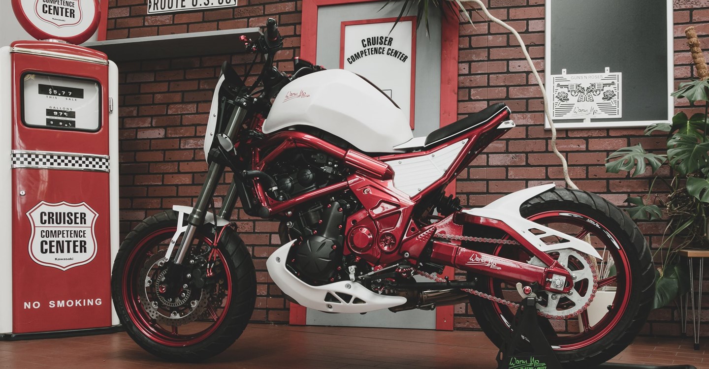 Umbgebautes Motorrad Kawasaki Versys 650