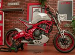 Umbgebautes Motorrad Kawasaki Versys 650
