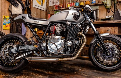 Yamaha XJR 1200 Custom Bike