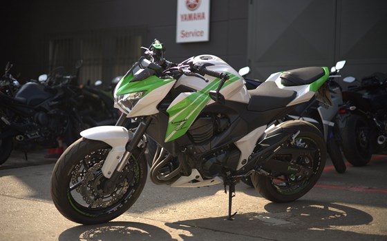 Umgebautes Motorrad Kawasaki Z 800 e von Yamaha Zentrum Nürnberg - Bild 1 Umgebautes Motorrad Kawasaki Z 800 e von Yamaha Zentrum Nürnberg - Bild 1