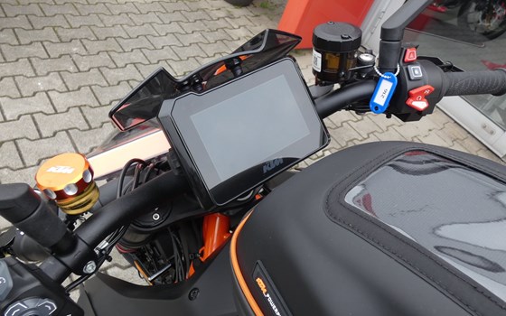 Umgebautes Motorrad KTM 1290 Super Duke R von Motorrad Bolte - Bild 14 Umgebautes Motorrad KTM 1290 Super Duke R von Motorrad Bolte - Bild 14