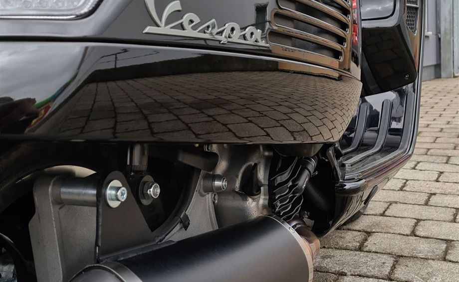 Umbgebautes Motorrad Vespa GTS 300 hpe Super Bild 11: Umbgebautes Motorrad Vespa GTS 300 hpe Super