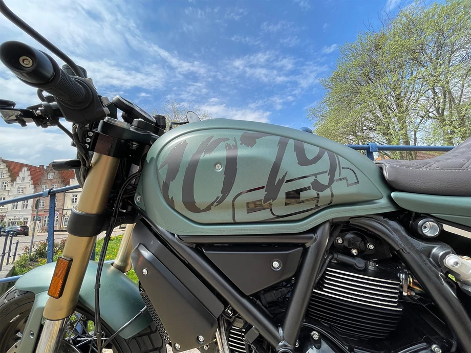 Rebuilt motorbike Ducati Scrambler 1100 Special Bild 1: Rebuilt motorbike Ducati Scrambler 1100 Special