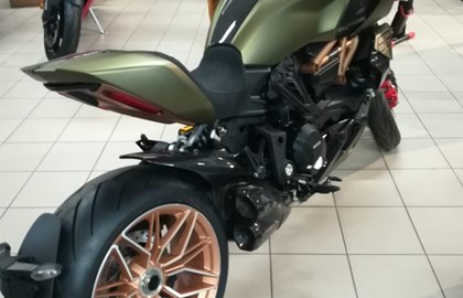 Ducati Diavel 1260 Lamborghini Custom Bike Ducati Diavel 1260 Lamborghini Custom Bike