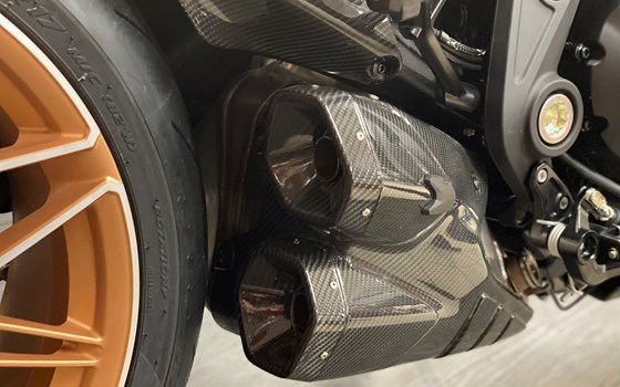 Umgebautes Motorrad Ducati Diavel 1260 Lamborghini von Motorradhaus Steinbach GmbH - Bild 8 Umgebautes Motorrad Ducati Diavel 1260 Lamborghini von Motorradhaus Steinbach GmbH - Bild 8