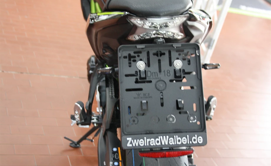 Umbgebautes Motorrad Kawasaki Z650 Bild 2: Umbgebautes Motorrad Kawasaki Z650