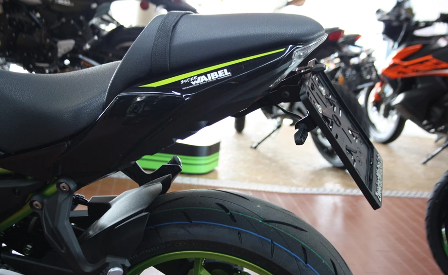 Umbgebautes Motorrad Kawasaki Z650 Bild 6: Umbgebautes Motorrad Kawasaki Z650