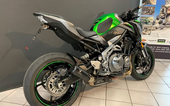 Umgebautes Motorrad Kawasaki Z900 von Zweirad-Center Nuber GmbH - Bild 14 Umgebautes Motorrad Kawasaki Z900 von Zweirad-Center Nuber GmbH - Bild 14