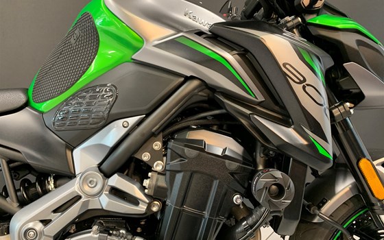 Umgebautes Motorrad Kawasaki Z900 von Zweirad-Center Nuber GmbH - Bild 4 Umgebautes Motorrad Kawasaki Z900 von Zweirad-Center Nuber GmbH - Bild 4
